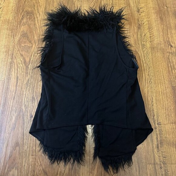 Cabi infinite Faux Fur open vest - Picture 5 of 6